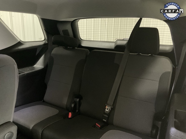 Vehicle image 24 of 32
