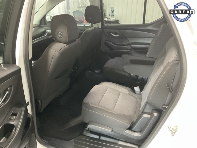 Vehicle image 23 of 32