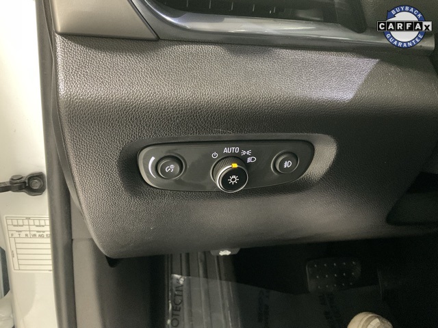 Vehicle image 20 of 32