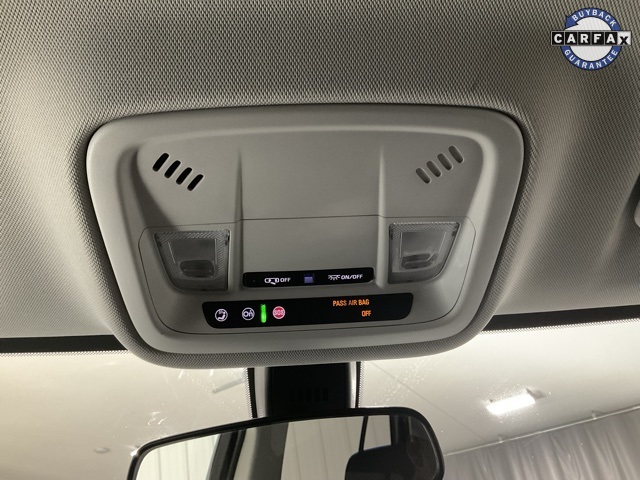 Vehicle image 19 of 32