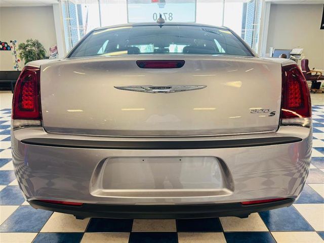 2018 Chrysler 300 300S
