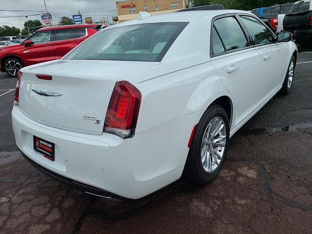 2018 Chrysler 300 300S