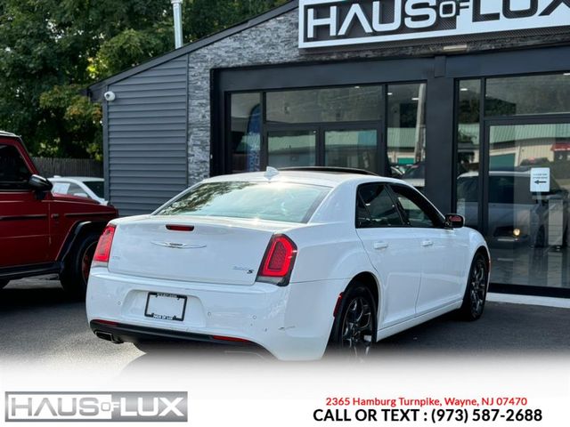 2018 Chrysler 300 300S