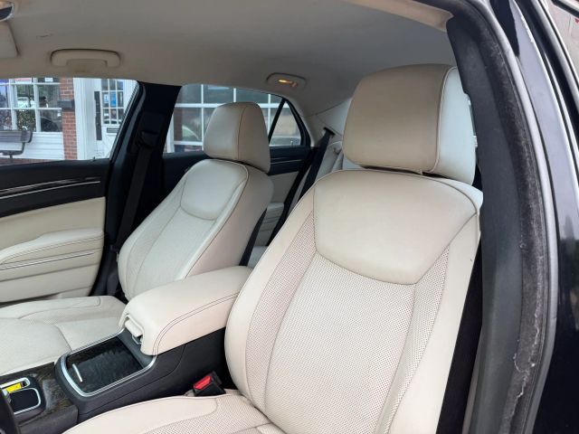 2018 Chrysler 300 Limited