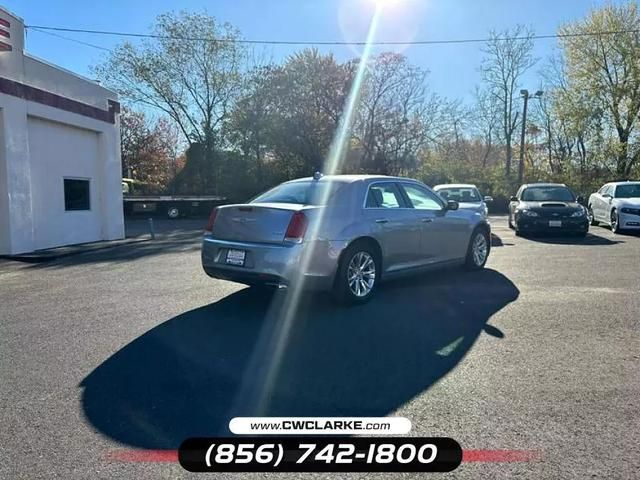 2018 Chrysler 300 Touring L