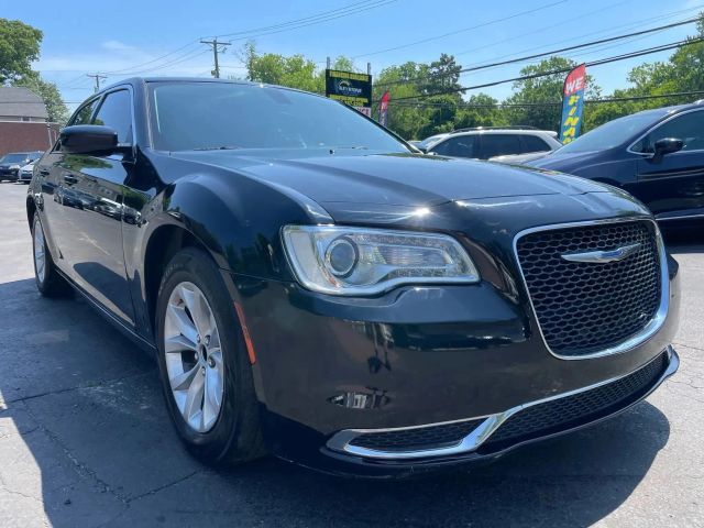 2018 Chrysler 300 Touring