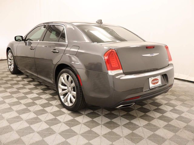 2018 Chrysler 300 Touring L