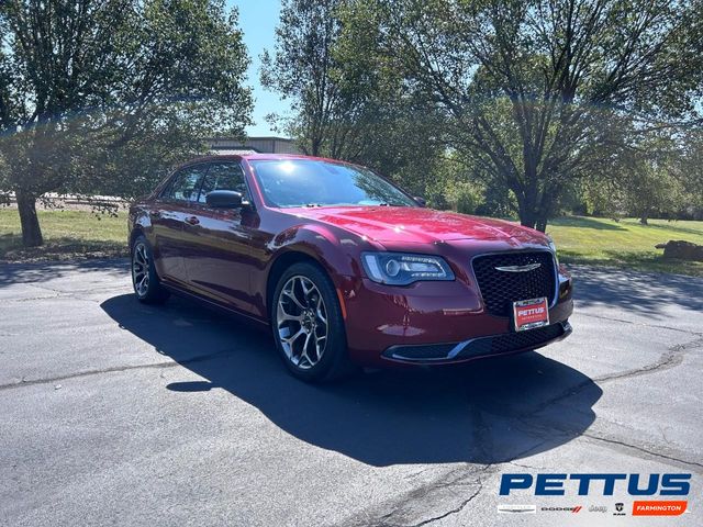 2018 Chrysler 300 Touring