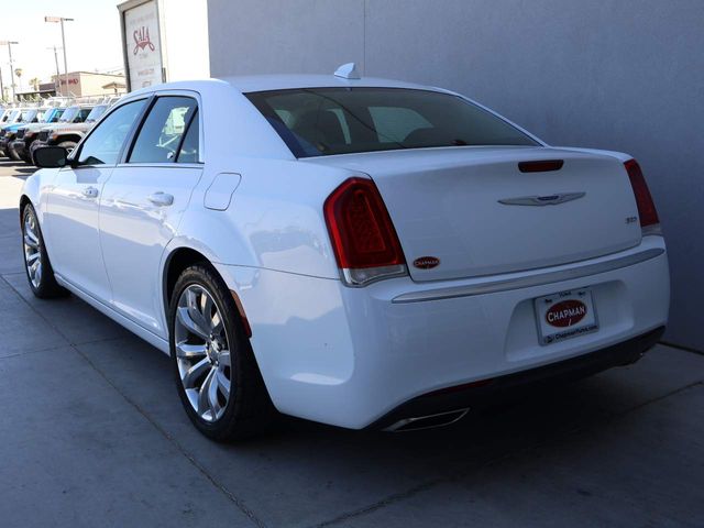 2018 Chrysler 300 Touring