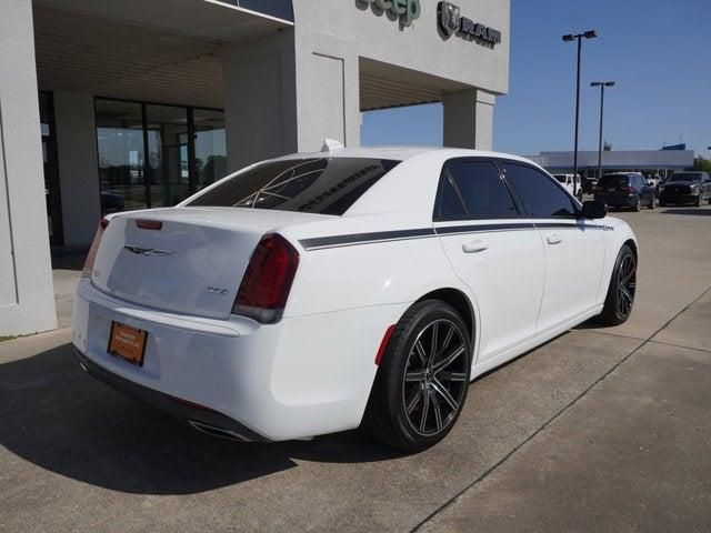 2018 Chrysler 300 Touring