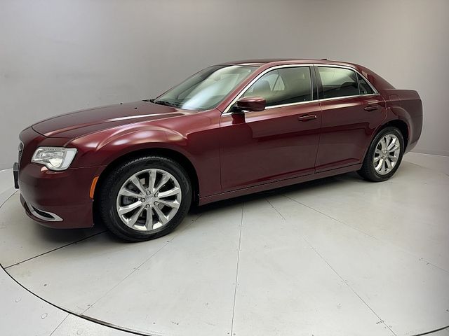 2018 Chrysler 300 Touring L