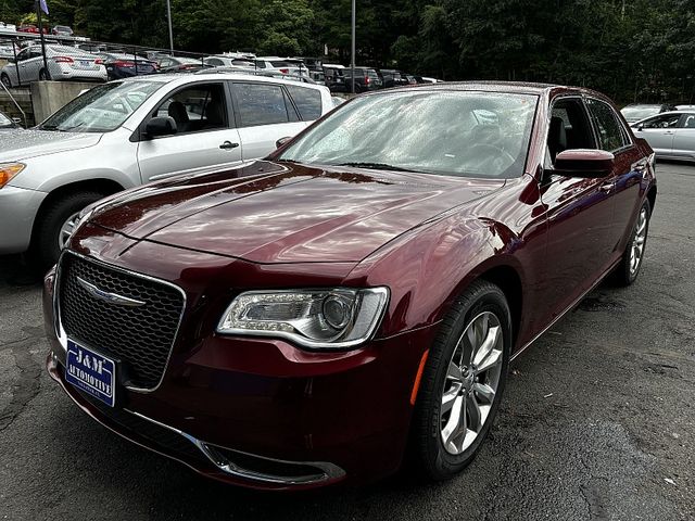 2018 Chrysler 300 Touring L