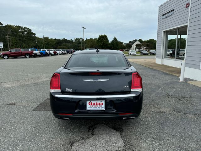 2018 Chrysler 300 Limited