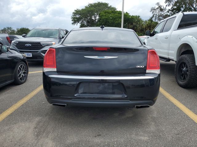 2018 Chrysler 300 Limited