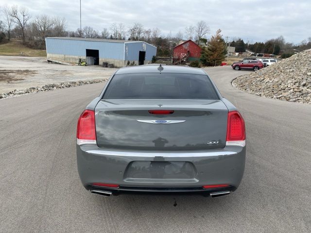 2018 Chrysler 300 Limited