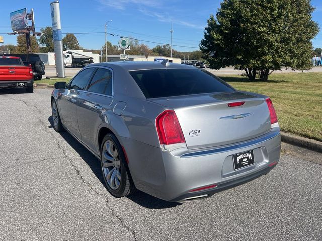 2018 Chrysler 300 Limited