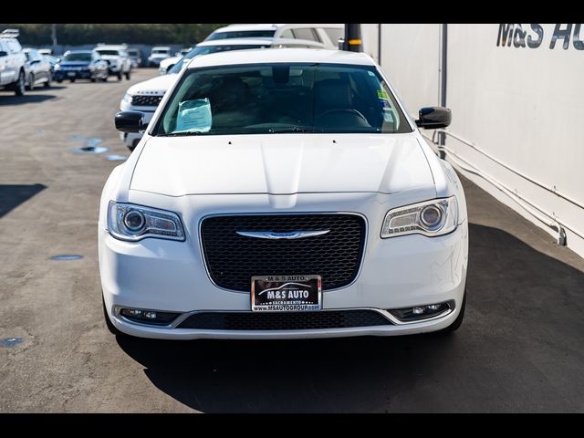 2018 Chrysler 300 Limited