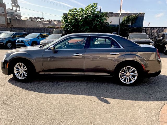 2018 Chrysler 300 Limited