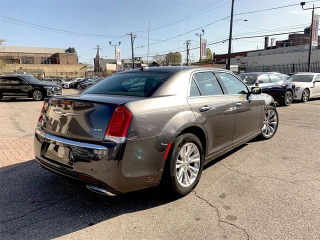 2018 Chrysler 300 Limited