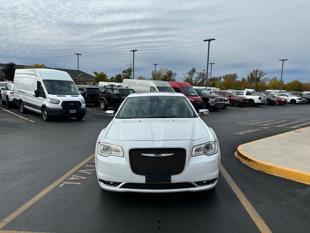 2018 Chrysler 300 Limited