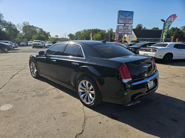 2018 Chrysler 300 Limited