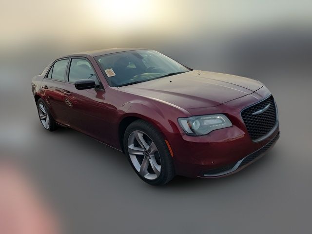 2018 Chrysler 300 Touring