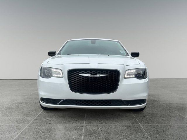 2018 Chrysler 300 Touring