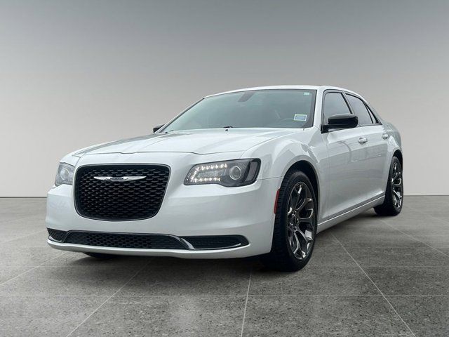 2018 Chrysler 300 Touring