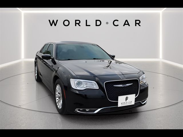 2018 Chrysler 300 Touring L