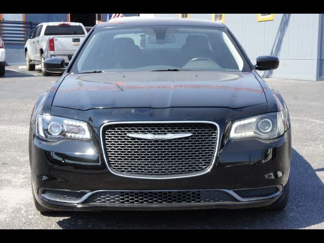 2018 Chrysler 300 Touring