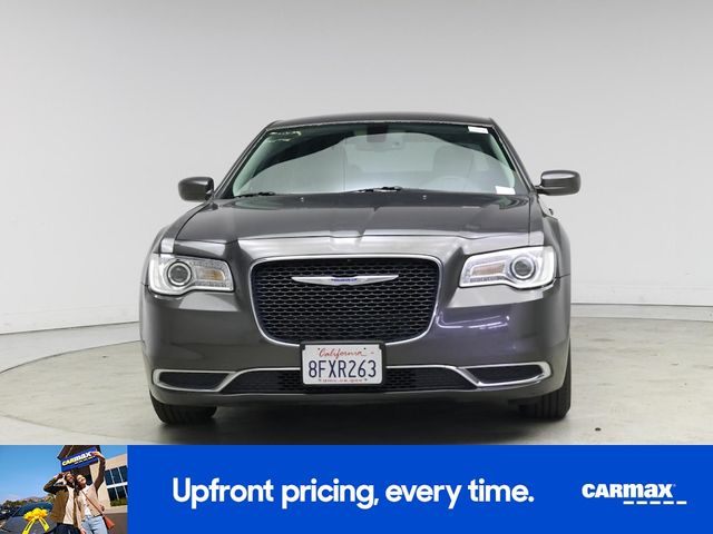 2018 Chrysler 300 Touring