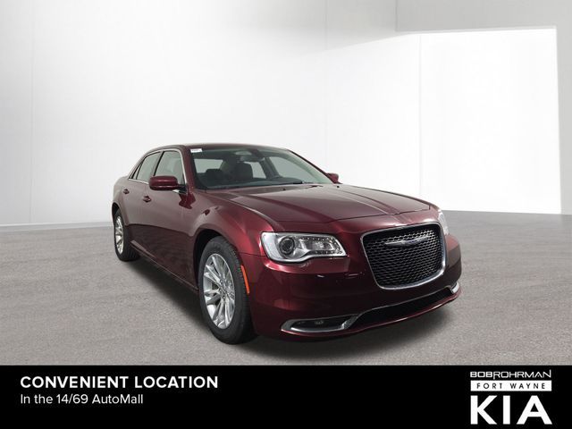 2018 Chrysler 300 Touring