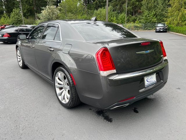 2018 Chrysler 300 Touring L