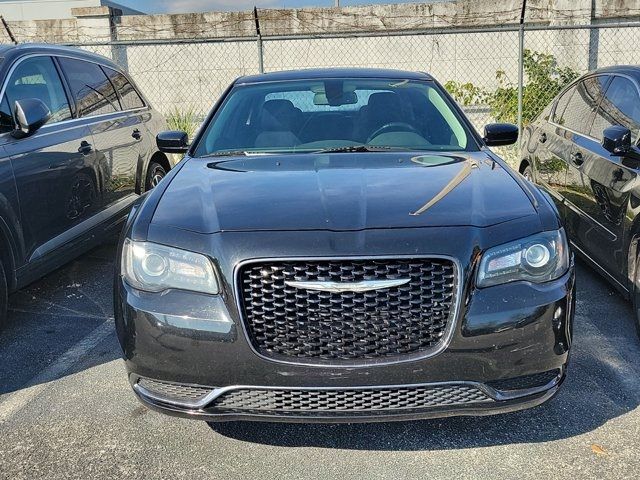 2018 Chrysler 300 Touring