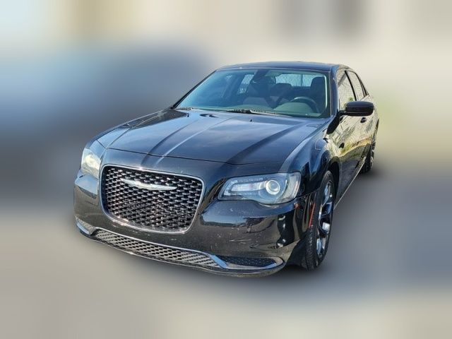 2018 Chrysler 300 Touring