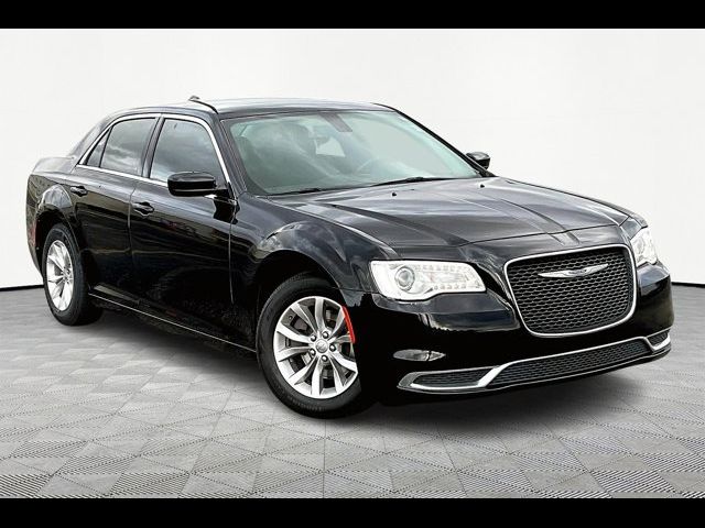 2018 Chrysler 300 Touring