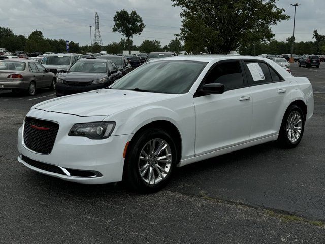 2018 Chrysler 300 Touring