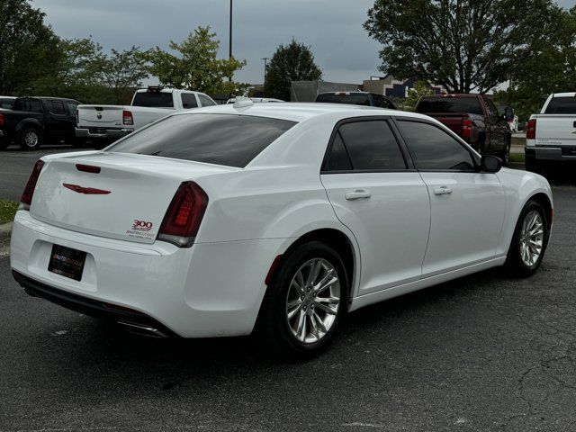 2018 Chrysler 300 Touring