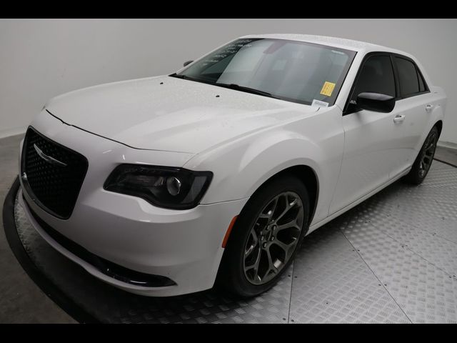 2018 Chrysler 300 Touring