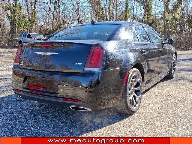 2018 Chrysler 300 Touring