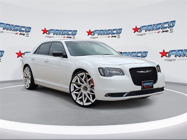 2018 Chrysler 300 Touring