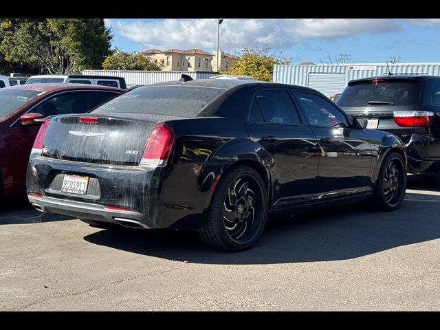 2018 Chrysler 300 Touring