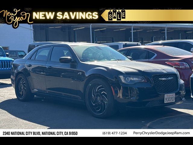 2018 Chrysler 300 Touring