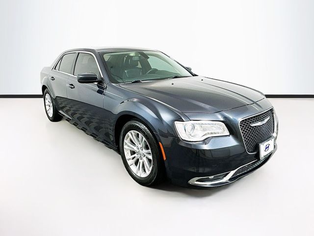 2018 Chrysler 300 Touring L