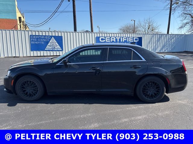 2018 Chrysler 300 Touring