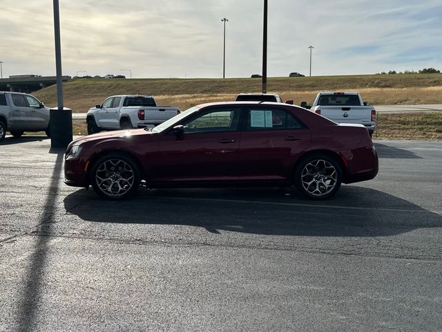 2018 Chrysler 300 Touring