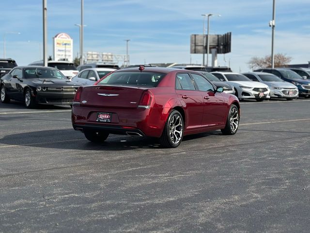 2018 Chrysler 300 Touring