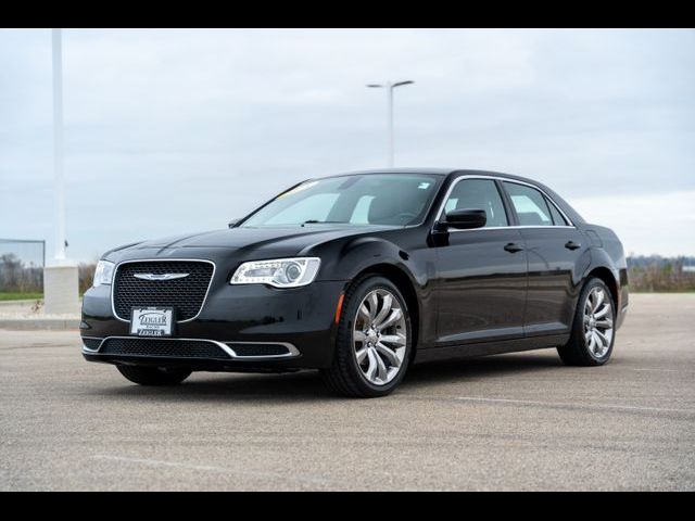 2018 Chrysler 300 Touring L