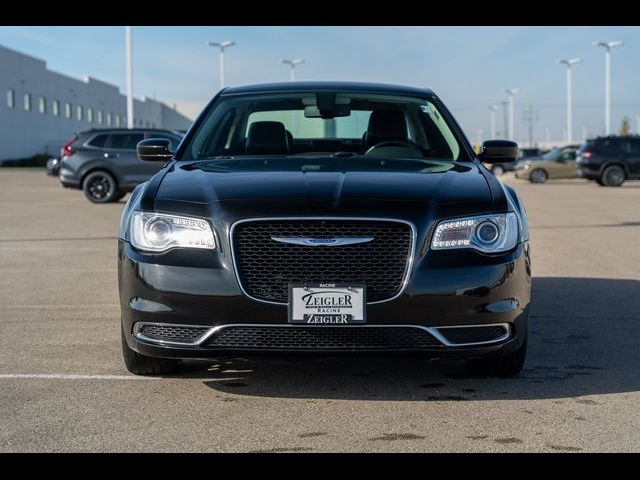 2018 Chrysler 300 Touring L