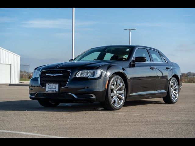 2018 Chrysler 300 Touring L